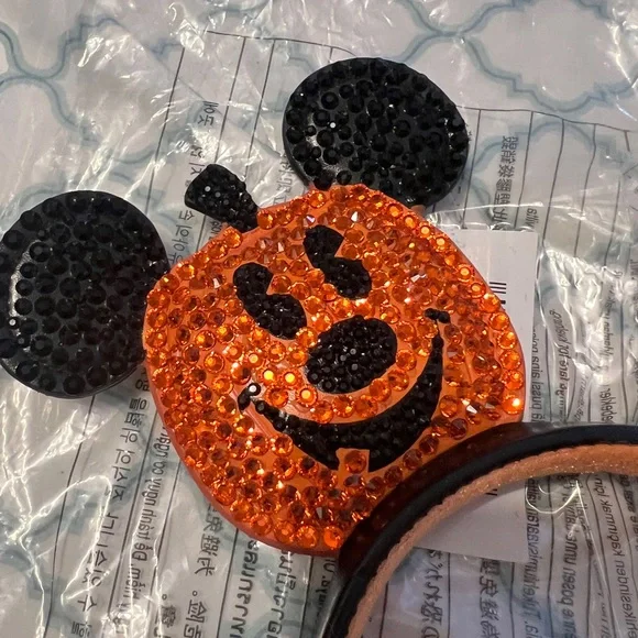 Bedazzled Disneyland, Mickey ears Halloween - Picture 4 of 4